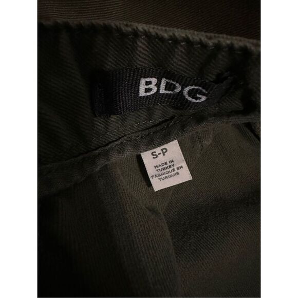 NICE OLIVE GREEN WOMEN BDG Urban Outfitters Y2K Womens Skirt SIZE S-P GREAT COND - Picture 3 of 3